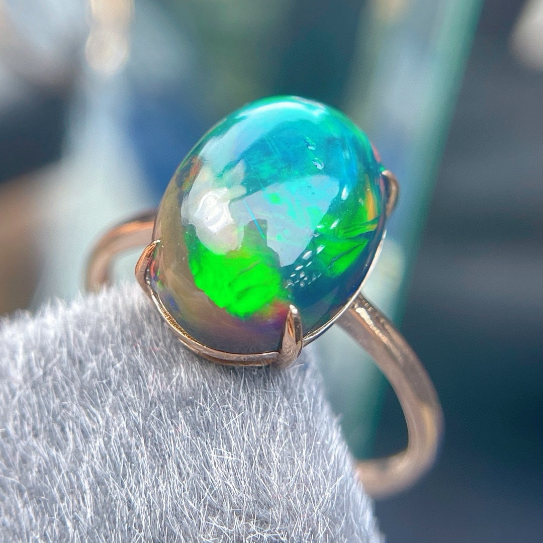 14k Gold 3.94 Ct Natural Opal Ring - 6