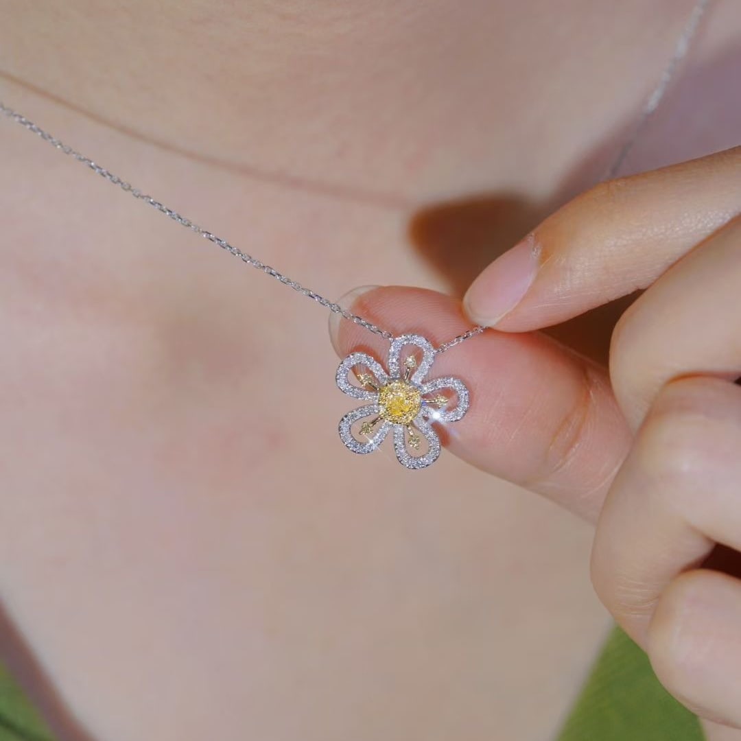 14k Gold 0.5 Ctw Natural Yellow Diamond & Diamond & Flowers Necklace - 4