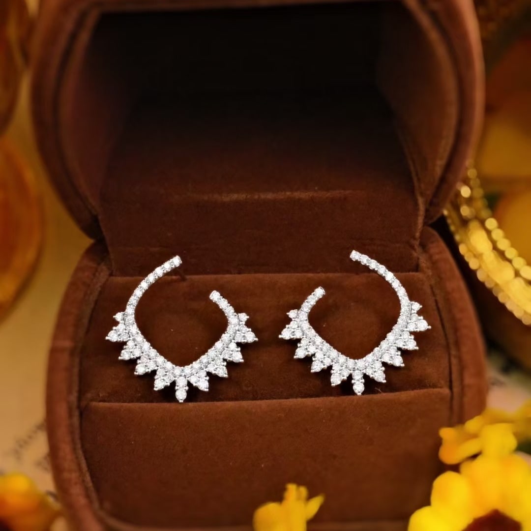 14k Gold 1.5 Ct Natural H Diamond Earrings: Ref:231044249 // gold content:14k gold // main gemstone:diamond // shape:round // carat weight:1. 5ct // clarity grade:vs-si // color:h // treatment:natural // cut grade:g // Condition: New Low Estima