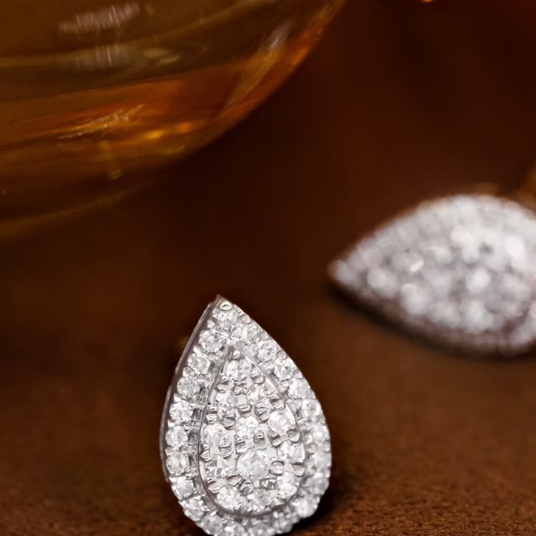 14k Gold 0.32 Ct Natural H Diamond Earrings: Ref:231044251 // gold content:14k gold // main gemstone:diamond // shape:round // carat weight:0. 32ct // clarity grade:vs-si // color:h // treatment:natural // cut grade:g // Condition: New Low