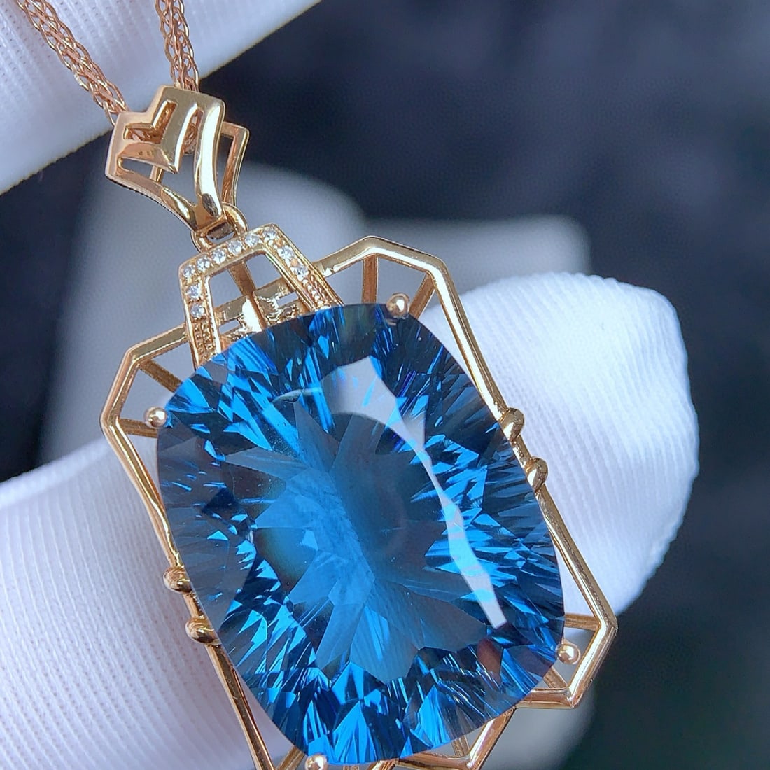 14k Gold 27.65 Ct Natural Topaz & Diamond Pendant( Without Chain ) - 3