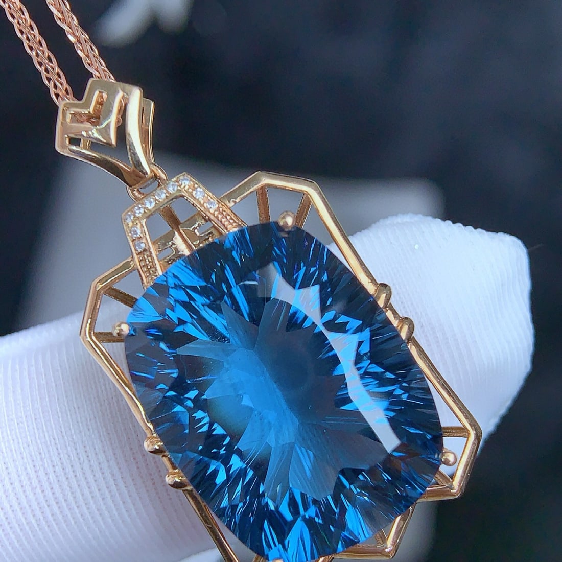 14k Gold 27.65 Ct Natural Topaz & Diamond Pendant( Without Chain ) - 6