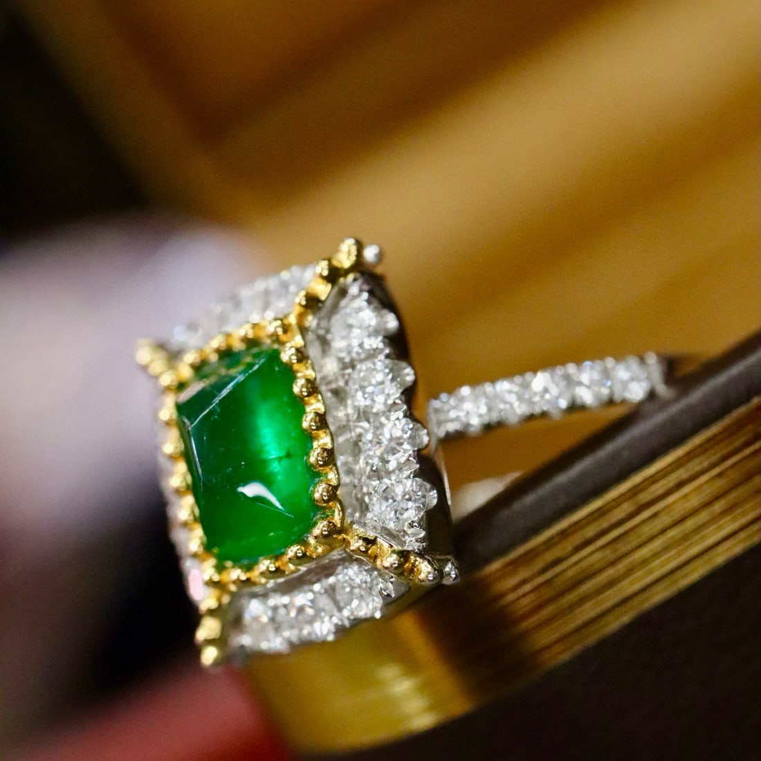 14k Gold 1.14 Ctw Vivid Green Natural Emerald & Diamond Ring - 2