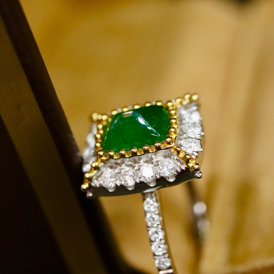 14k Gold 1.14 Ctw Vivid Green Natural Emerald & Diamond Ring - 4