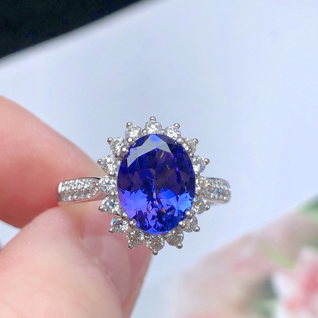 14k Gold 2.85 Ctw Natural Tanzanite & Diamond Ring - 4