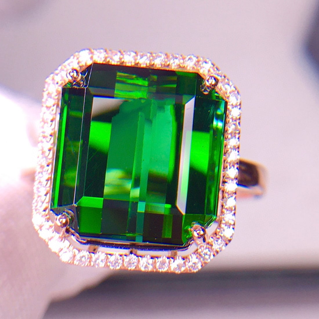 14k Gold 8.9 Ct Natural Tourmaline & Diamond Ring - 8