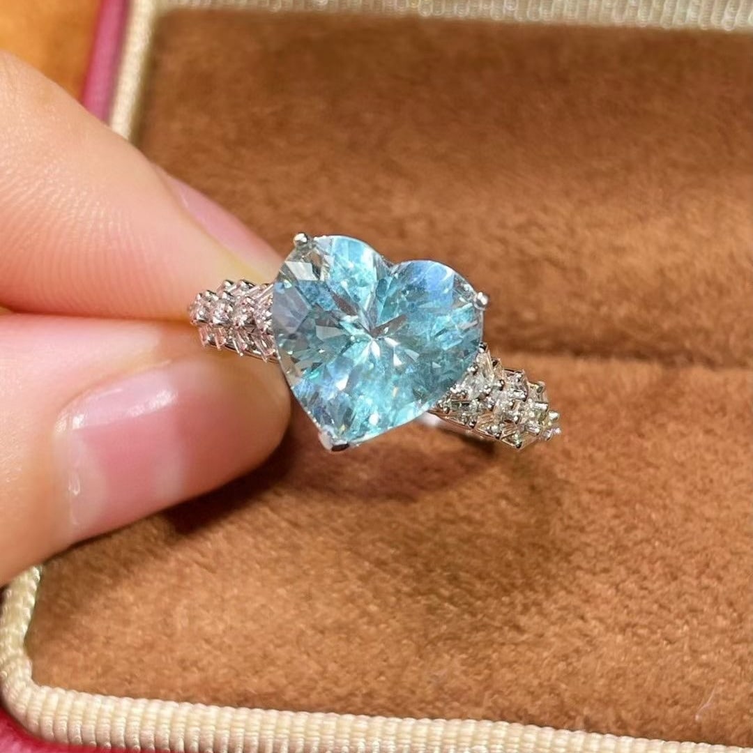 14k Gold 3.4 Ctw Natural Aquamarine & Diamond Ring: Ref:231044292 // gold content:14k gold // ring size:7. 25us // // main gemstone:aquamarine // shape:heart // carat weight:3. 1ct // color:blue // treatment:natural // // adjacent gemstone 2 : diamond