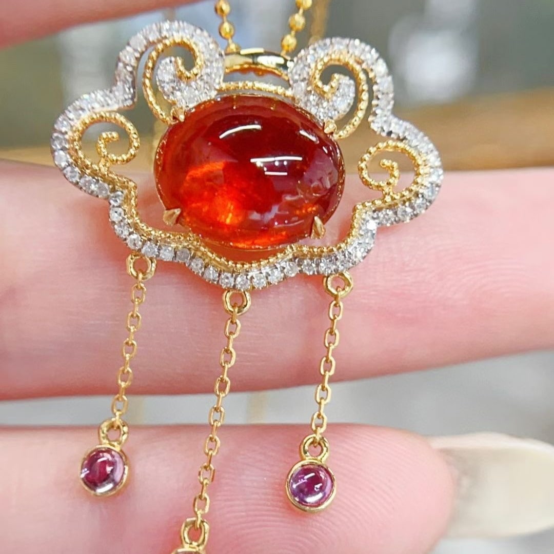 14k Gold 6.5 Ct Natural Spessartine & Diamond Pendant( Without Chain ): Ref:231044295 // gold content:14k gold // main gemstone:spessartine // shape:oval // carat weight:6. 5ct // color:orange // treatment:natural // // adjacent gemstone 2 : diamond // shape:round //