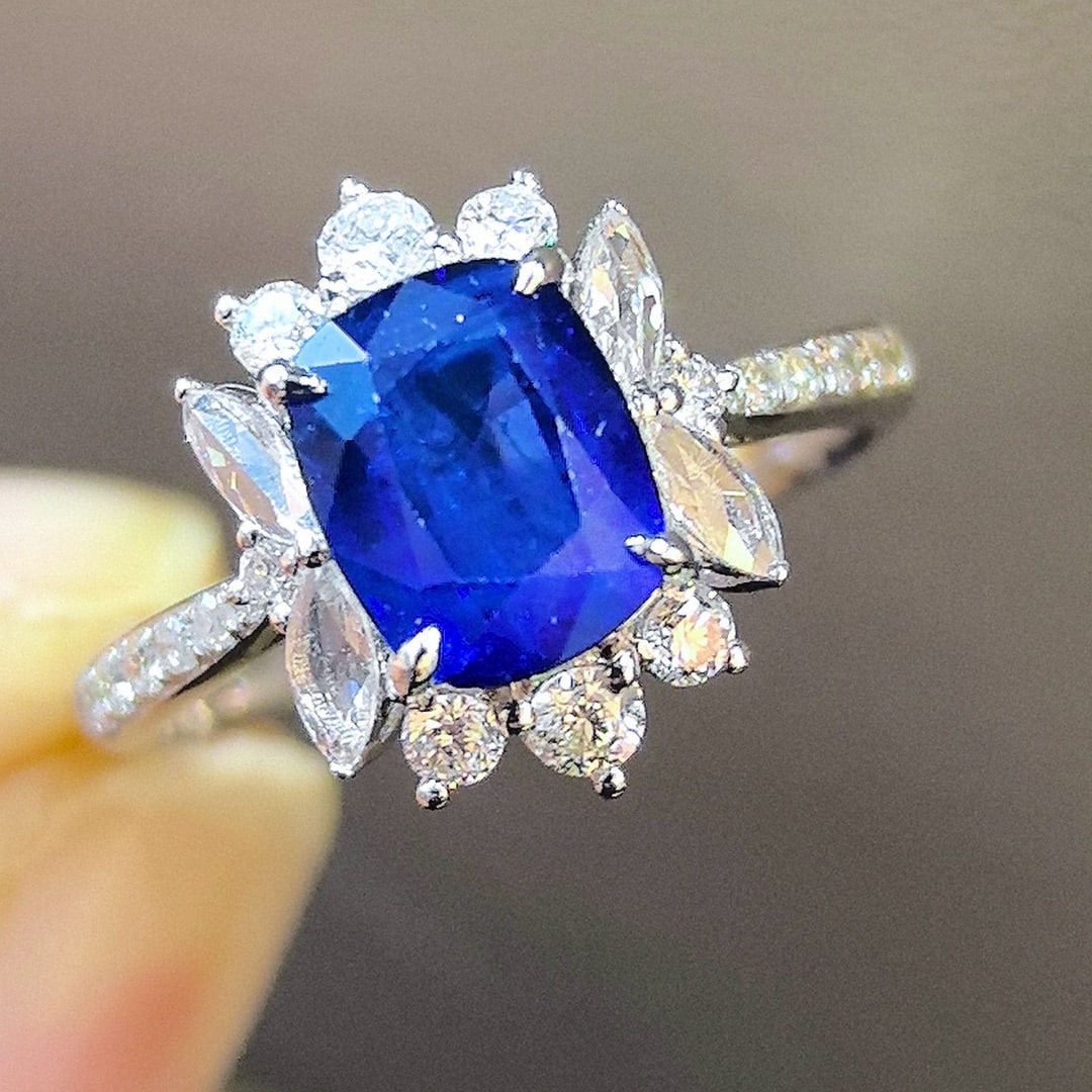 14k Gold 2.60 Ctw Natural Sapphire & Diamond Ring: Ref:231044311 // gold content:14k gold // ring size:7. 25us // // main gemstone:sapphire // shape:cushion // carat weight:2. 12ct // color:blue // treatment:natural // // adjacent gemstone 2 : diamond