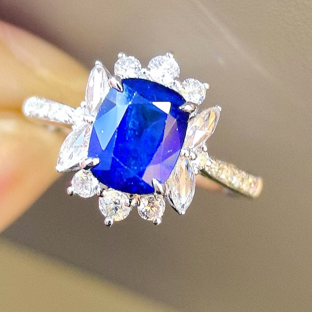 14k Gold 2.60 Ctw Natural Sapphire & Diamond Ring - 3