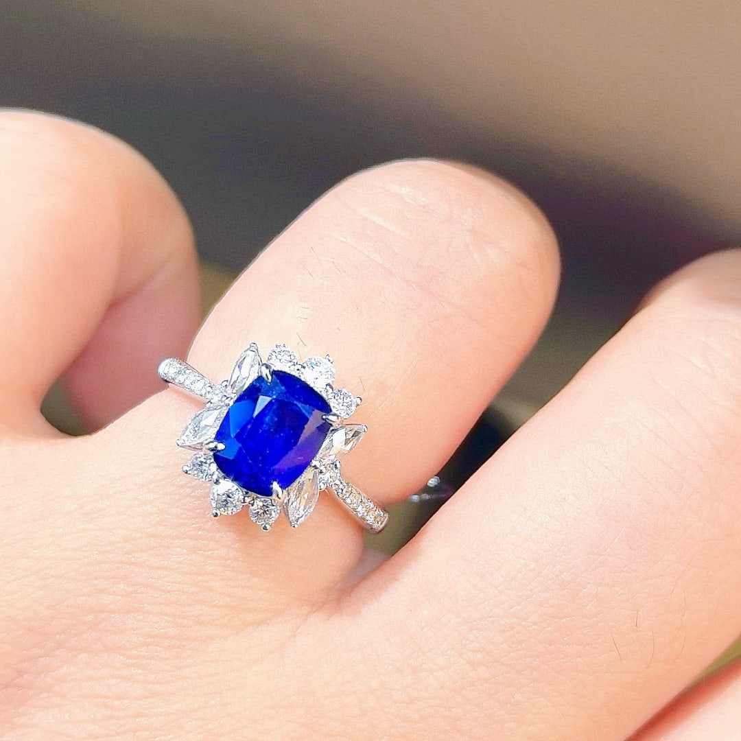 14k Gold 2.60 Ctw Natural Sapphire & Diamond Ring - 4