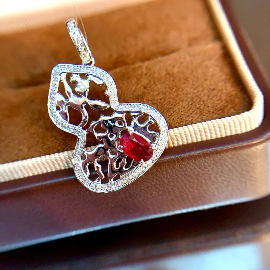 14k Gold 0.51 Ctw Natural Ruby & Diamond Pendant( Without Chain ) - 4