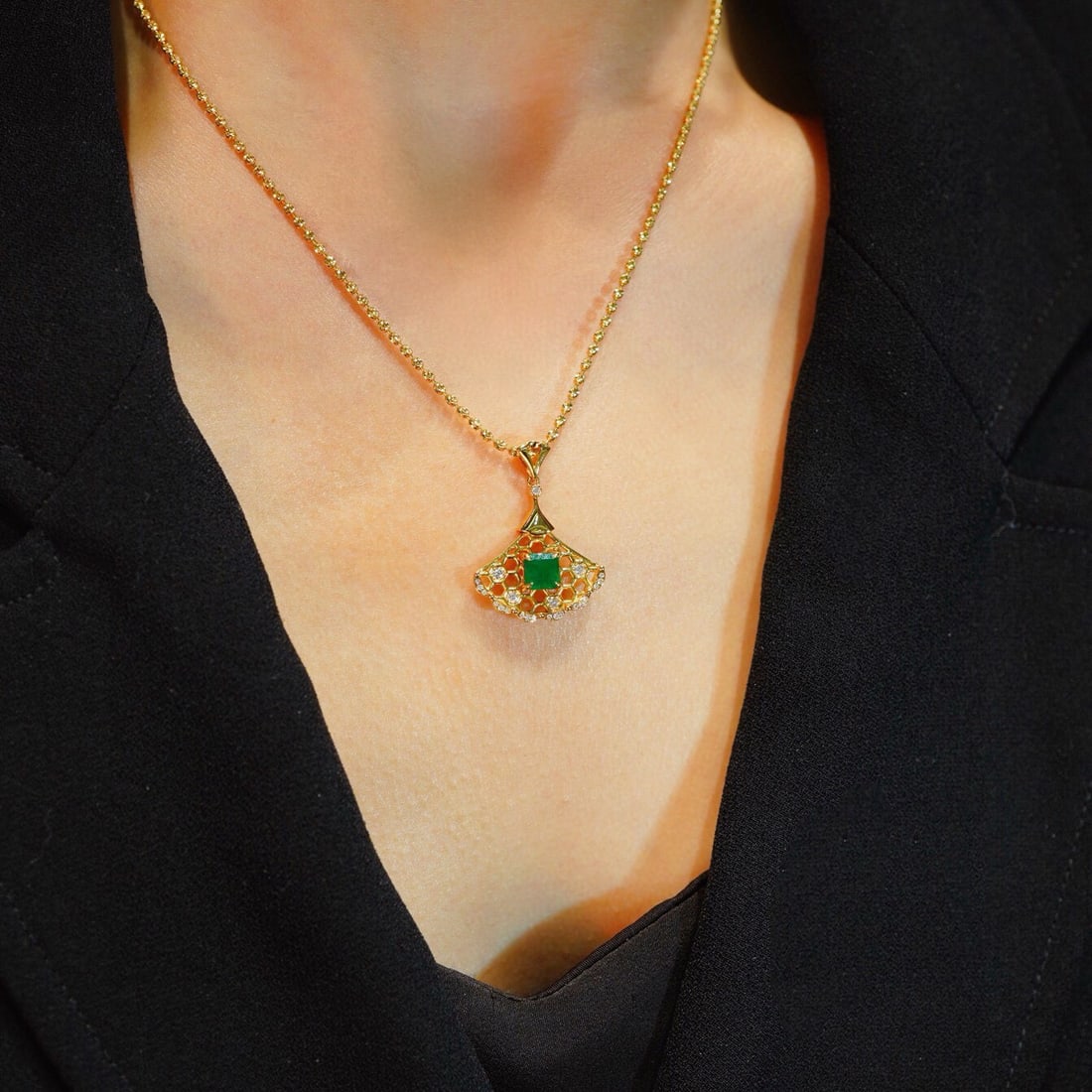 14k Gold 1 Ct Vivid Green Natural Emerald & Diamond Pendant( Without Chain ) - 6