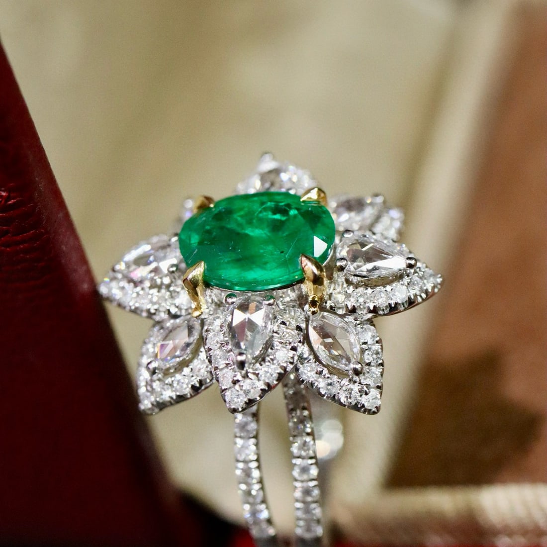 14k Gold 1.86 Ctw Vivid Green Natural Emerald & Diamond Ring - 5