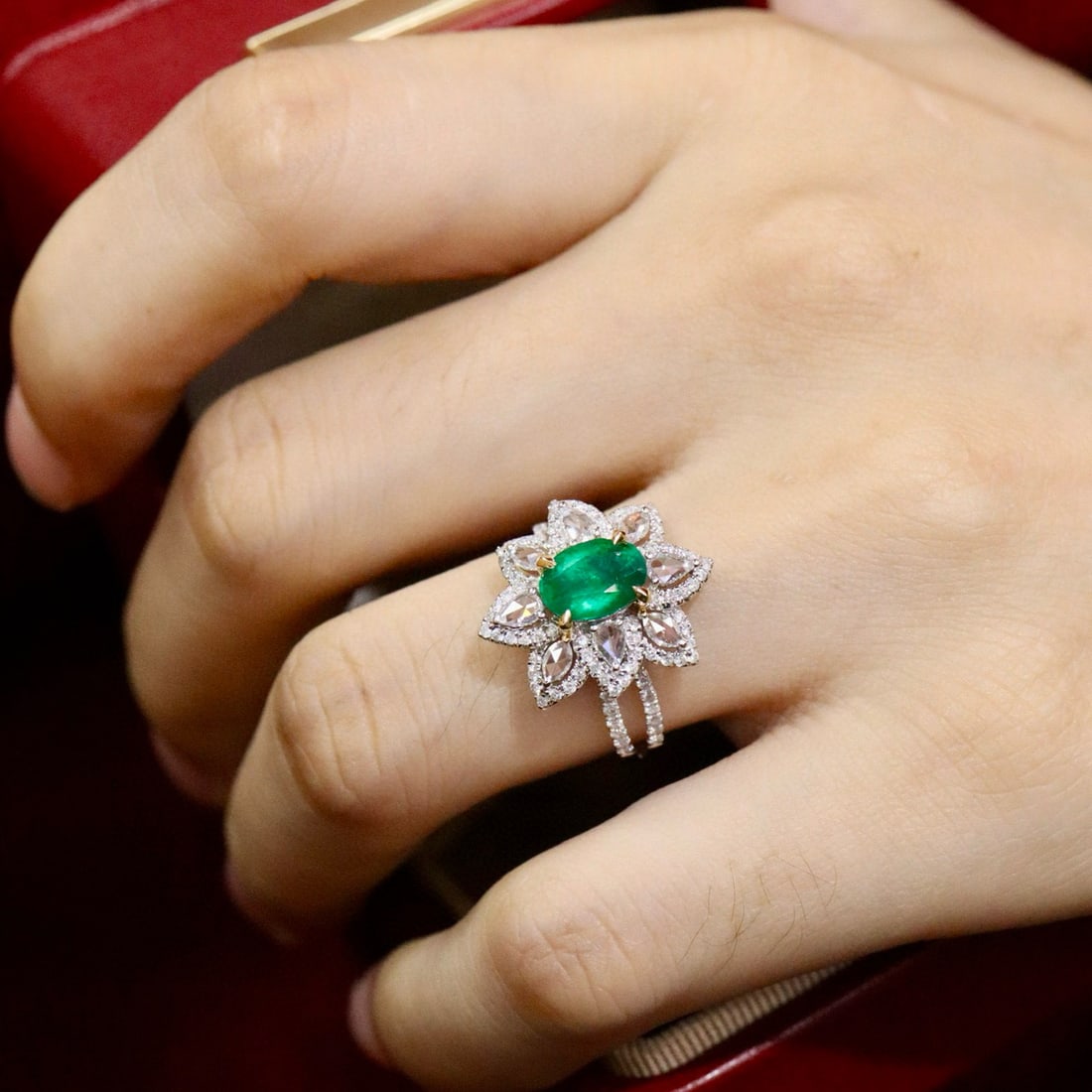14k Gold 1.86 Ctw Vivid Green Natural Emerald & Diamond Ring - 6