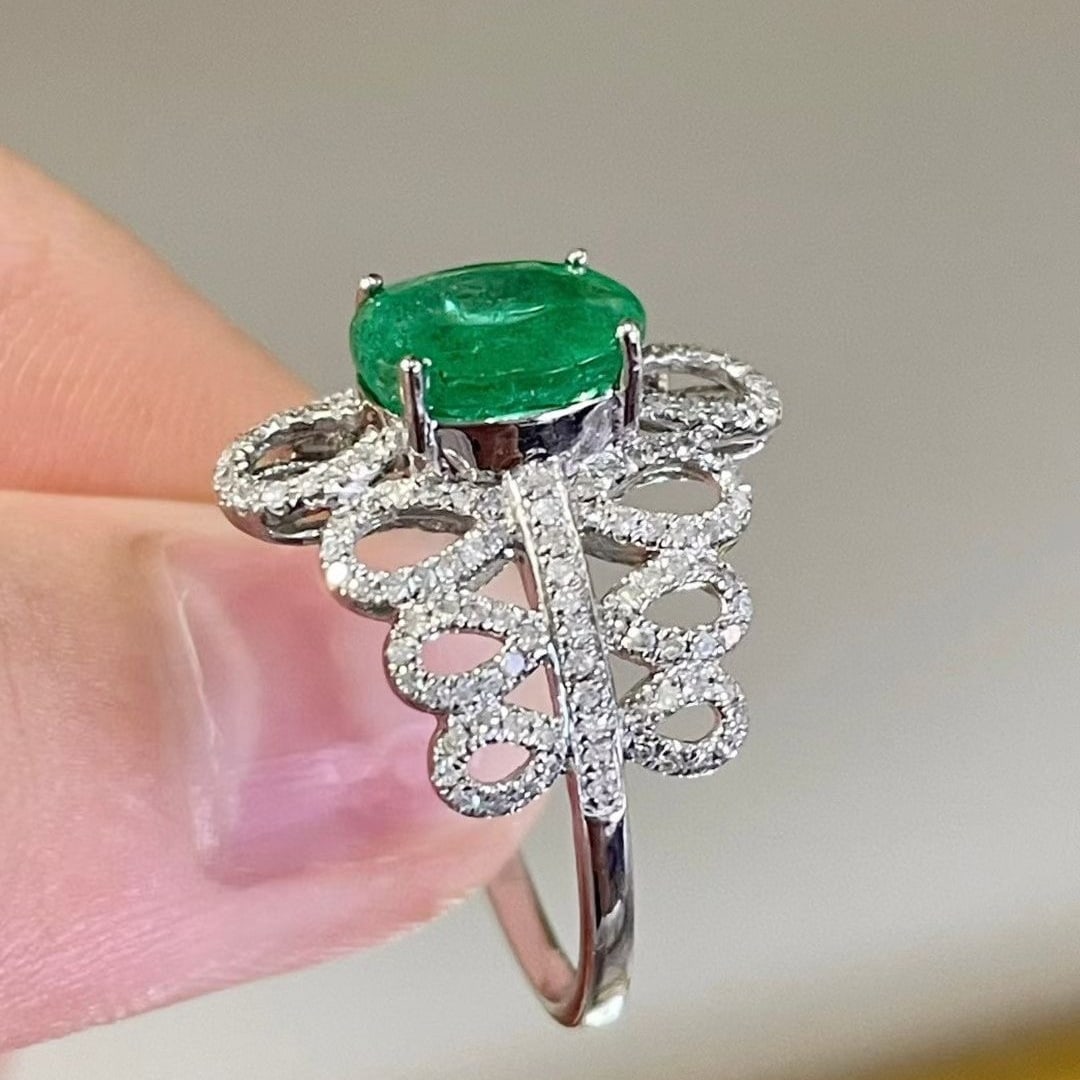 14k Gold 1.5 Ct Vivid Green Natural Emerald & Diamond Ring - 5