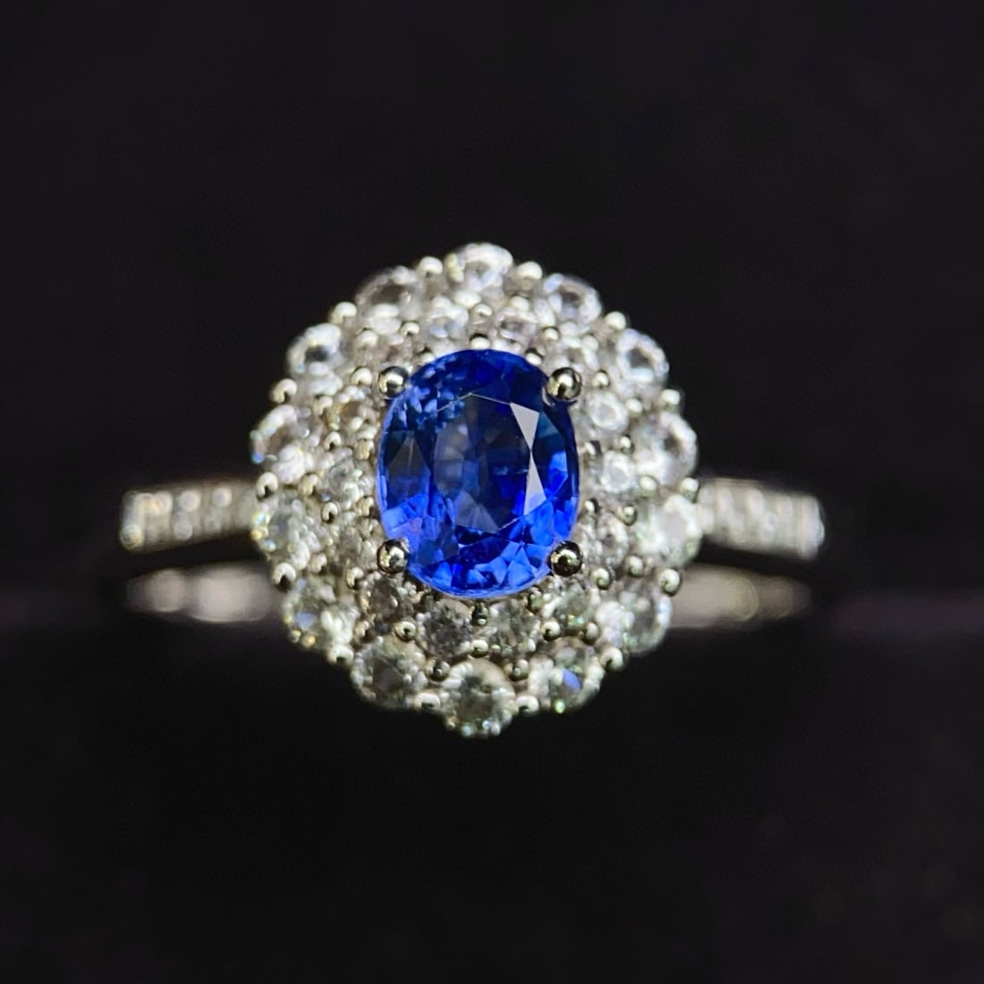 14k Gold 0.8 Ct Natural Sapphire & Diamond & Sapphire Ring: Ref:231044358 // gold content:14k gold // ring size:7. 25us // // main gemstone:sapphire // shape:oval // carat weight:0. 8ct // color:blue // treatment:natural // // adjacent gemstone 2 : diamond //