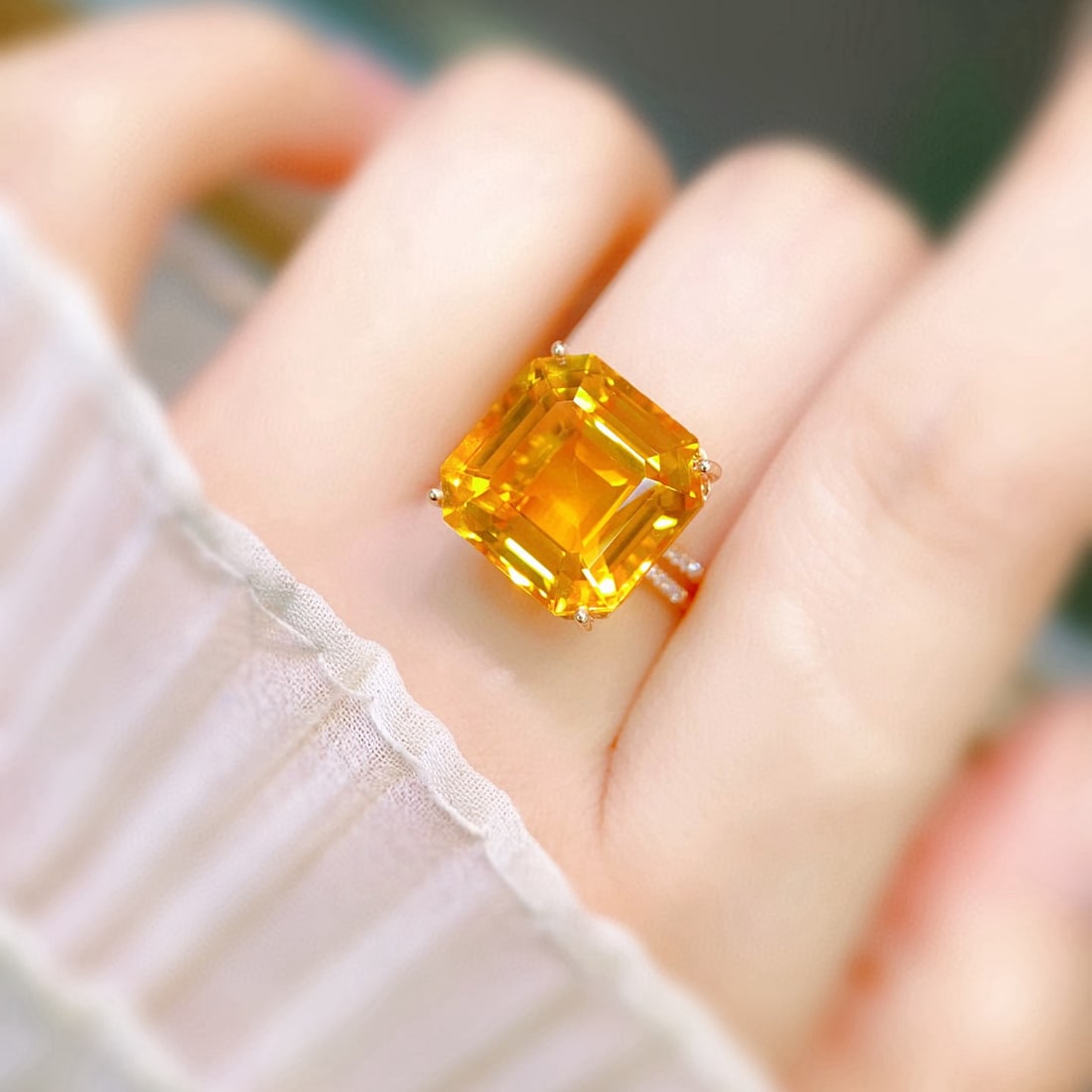 14k Gold 11.11 Ctw Natural Citrine & Diamond Ring - 4