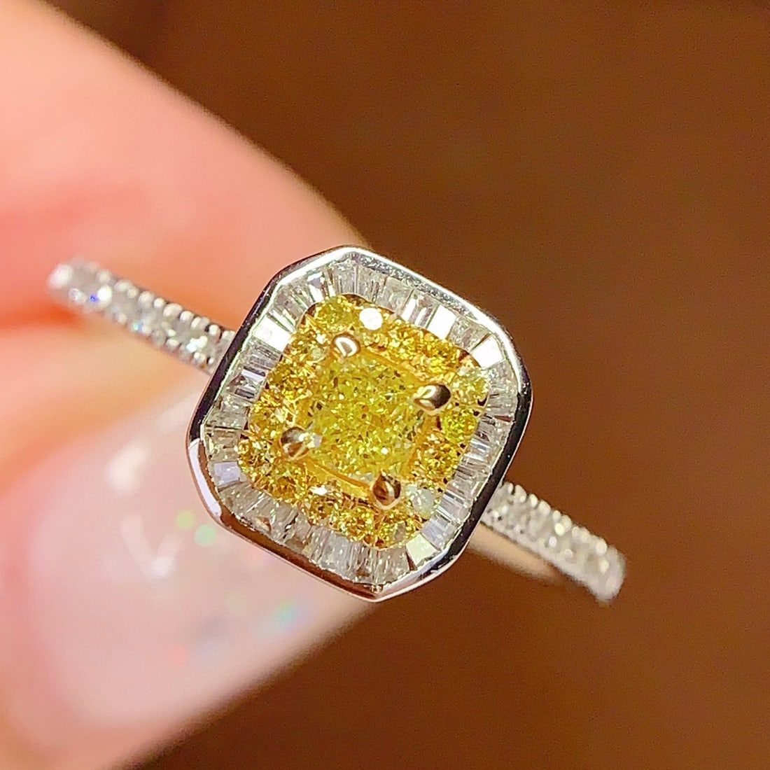 14k Gold 0.3 Ct Natural Yellow Diamond & Diamond Ring - 2