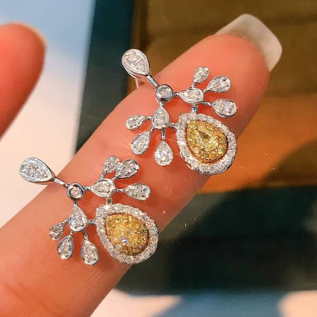 14k Gold 0.7 Ct Natural Color Diamond Earrings - 2