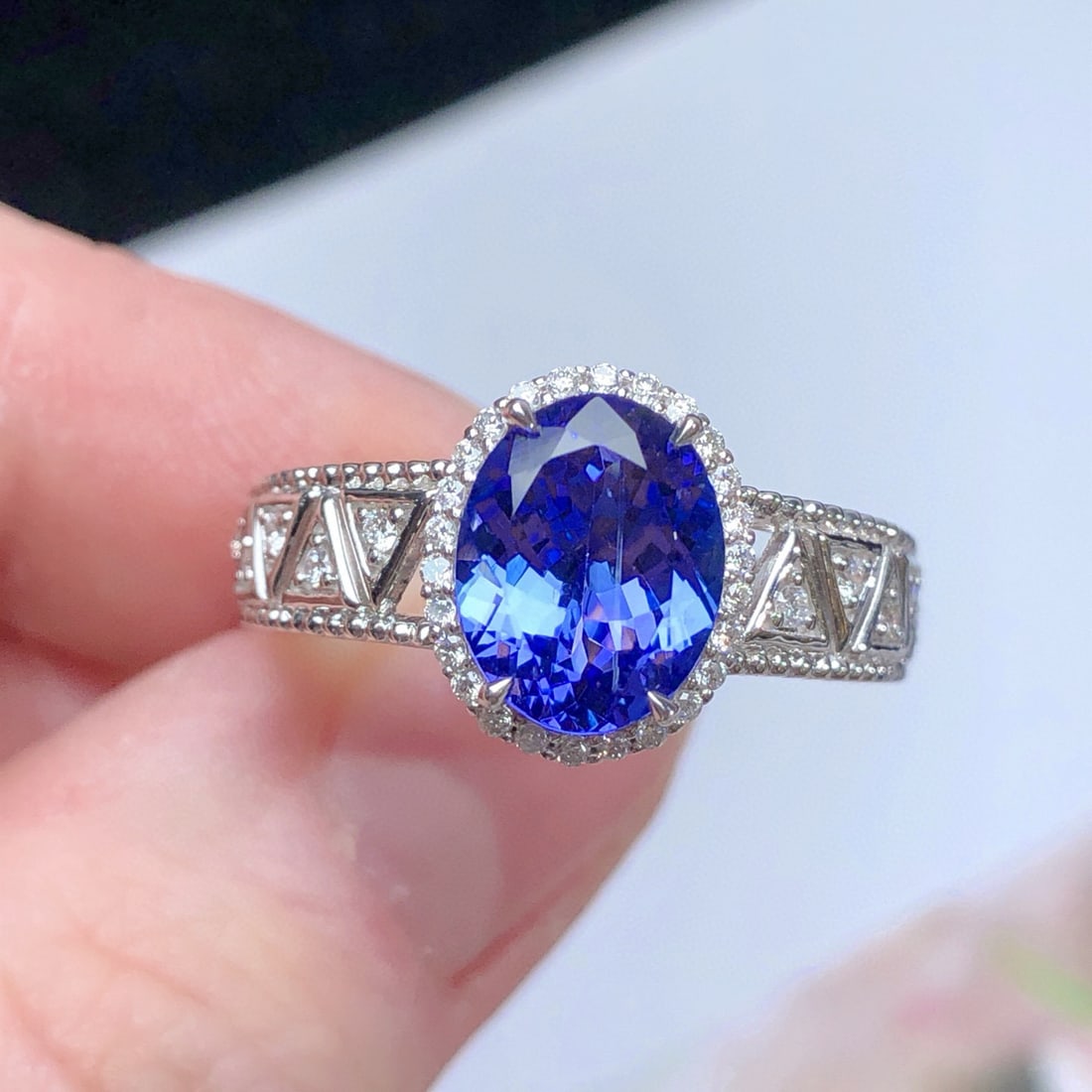 14k Gold 2.46 Ctw Natural Tanzanite & Diamond Ring - 2