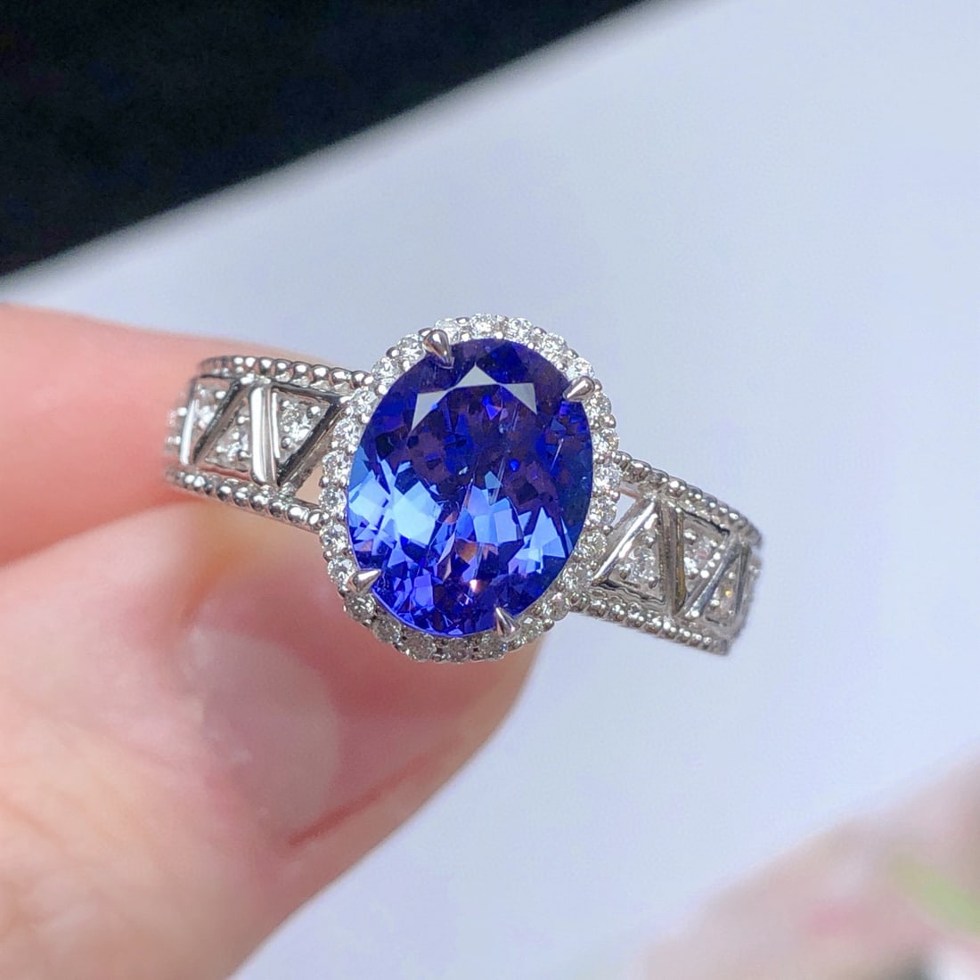 14k Gold 2.46 Ctw Natural Tanzanite & Diamond Ring - 7