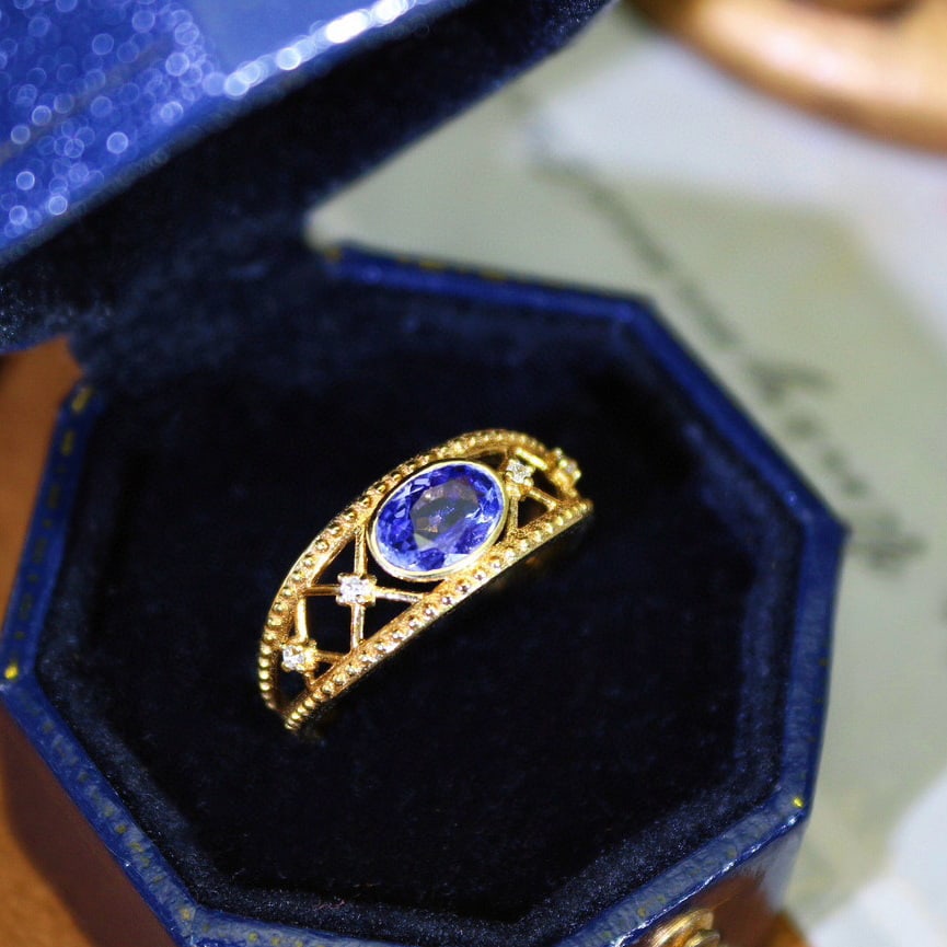 14k Gold 1.13 Ct Natural Tanzanite & Diamond Ring: Ref:231044419 // gold content:14k gold // ring size:7. 25us // // main gemstone:tanzanite // shape:oval // carat weight:1. 13ct // color:blue // treatment:natural // // adjacent gemstone 2 : diamond