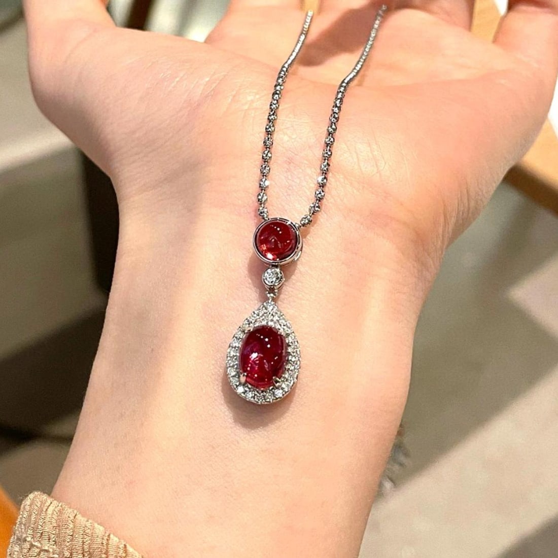 14k Gold 3.2 Ct Natural Tourmaline & Diamond Pendant( Without Chain ): Ref:231044420 // gold content:14k gold // main gemstone:tourmaline // shape:multiply // carat weight:3. 2ct // color:red // treatment:natural // // adjacent gemstone 2 : diamond // shape:round //