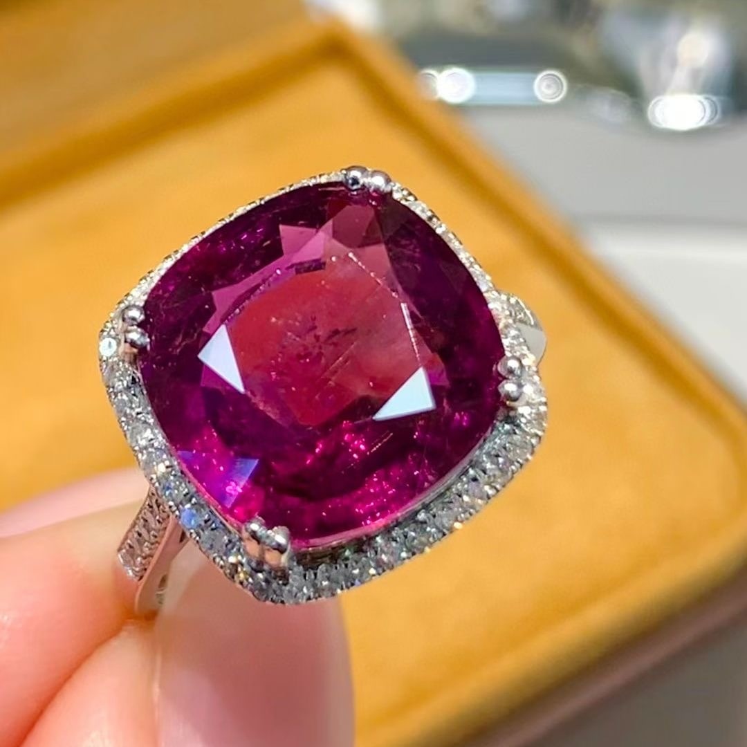 14k Gold 6.6 Ct Natural Tourmaline & Diamond Ring - 3