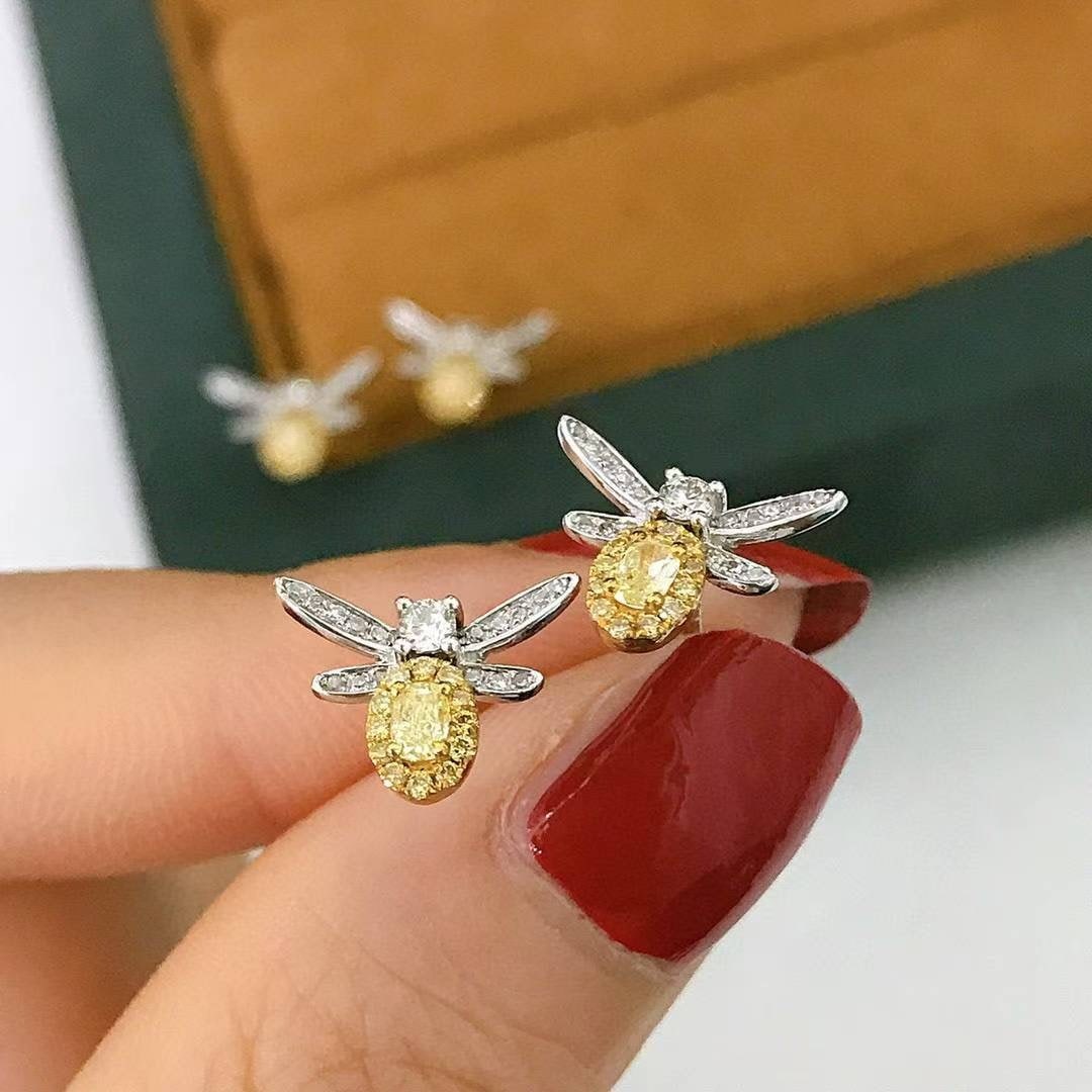 14k Gold 0.45 Ct Natural Color Diamond Earrings - 2