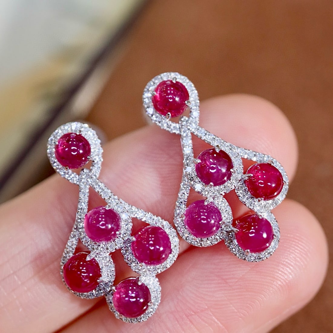 14k Gold 3.34 Ctw Natural Ruby & Diamond Earrings: Ref:231044447 // gold content:14k gold // main gemstone:ruby // shape:round // carat weight:3ct // color:red // treatment:natural // cut grade:g // // adjacent gemstone 2 : diamond // shape:round //
