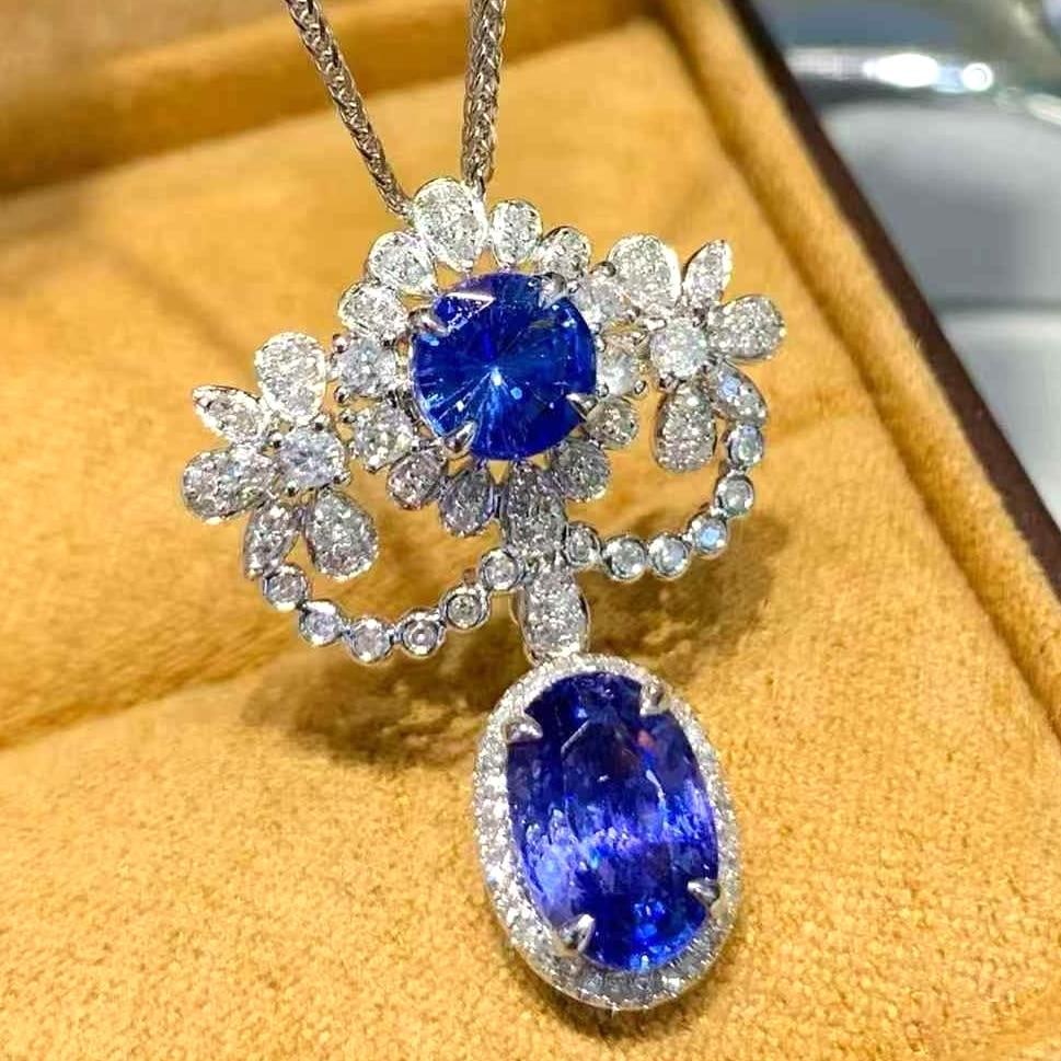 14k Gold 2.8 Ct Natural Sapphire & Diamond Pendant( Without Chain ): Ref:231045025 // gold content:14k gold // main gemstone:sapphire // shape:multiply // carat weight:2. 8ct // color:blue // treatment:natural // // adjacent gemstone 2 : diamond // shape:round //