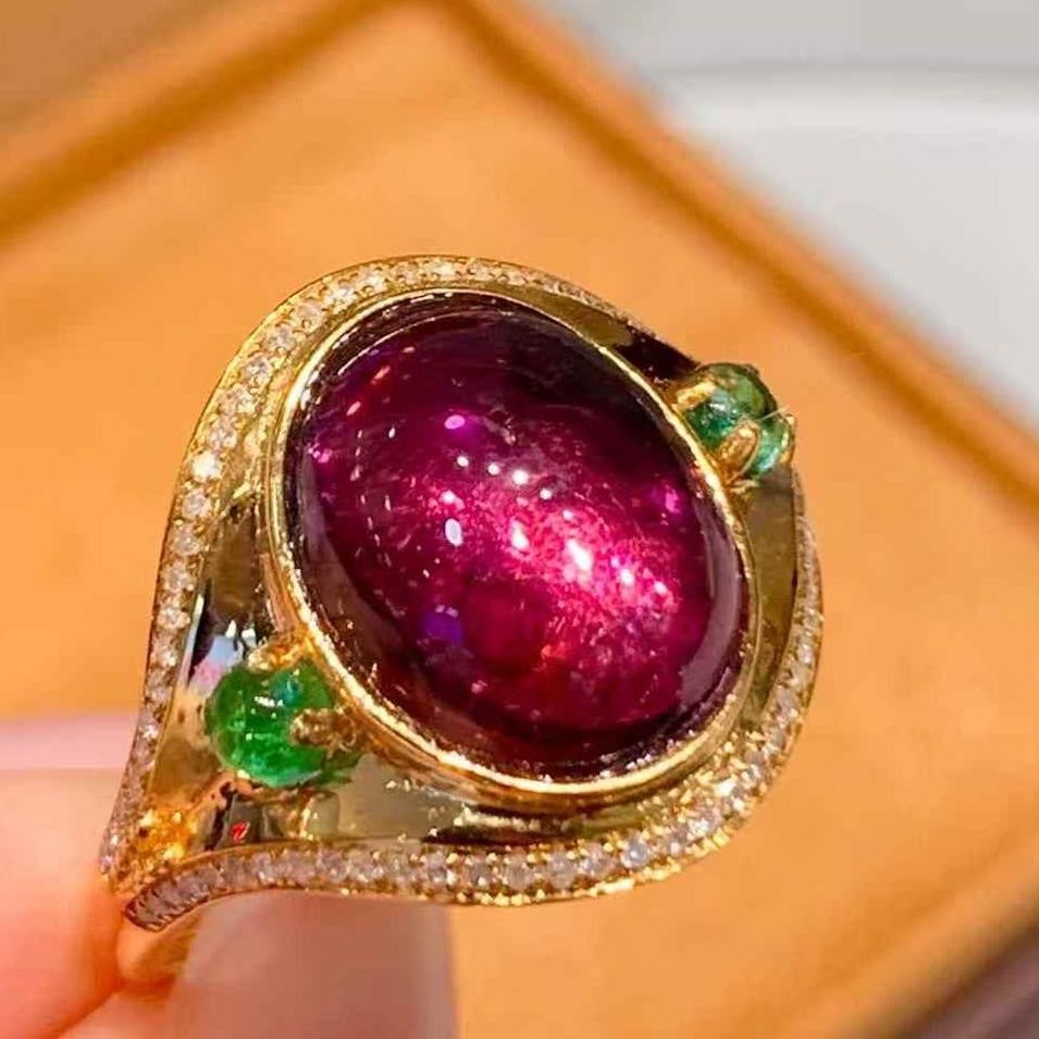 14k Gold 4 Ct Natural Tourmaline & Diamond Ring: Ref:231045050 // gold content:14k gold // ring size:7. 25us // // main gemstone:tourmaline // shape:oval // carat weight:4ct // color:red // treatment:natural // // adjacent gemstone 2 : diamond //