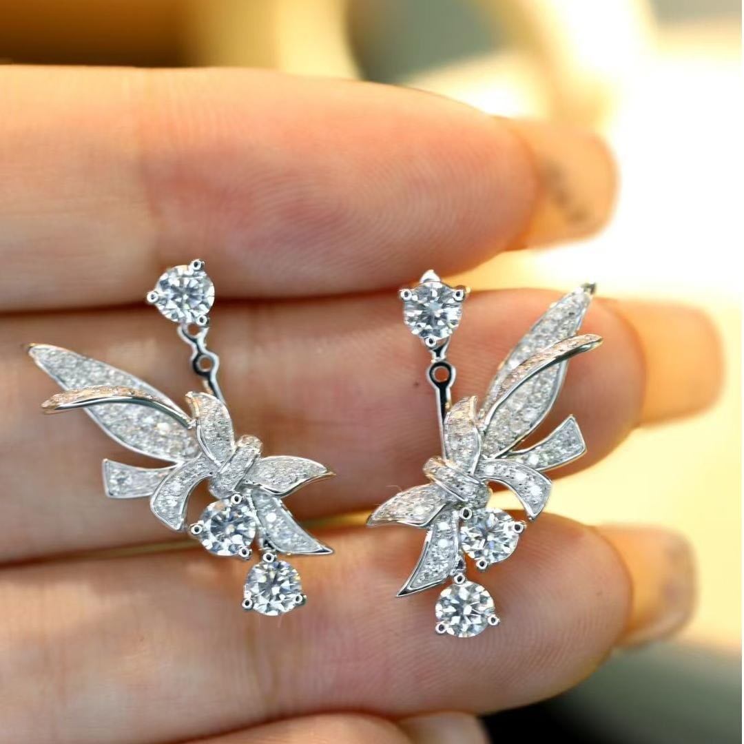 14k Gold 1.40 Ctw Natural H Diamond Earrings: Ref:231045070 // gold content:14k gold // main gemstone:diamond // shape:round // carat weight:1. 02ct // clarity grade:vs-si // color:h // treatment:natural // cut grade:g // // adjacent gemstone 2 :