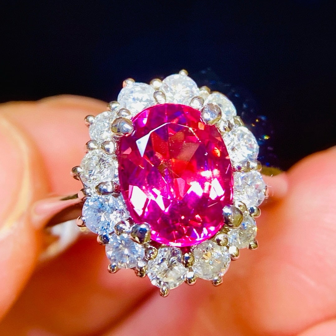 14k Gold 2.77 Ctw Natural Tourmaline & Diamond Ring: Ref:231045081 // gold content:14k gold // ring size:7. 25us // // main gemstone:tourmaline // shape:oval // carat weight:2. 0ct // color:red // treatment:natural // // adjacent gemstone 2 : diamond