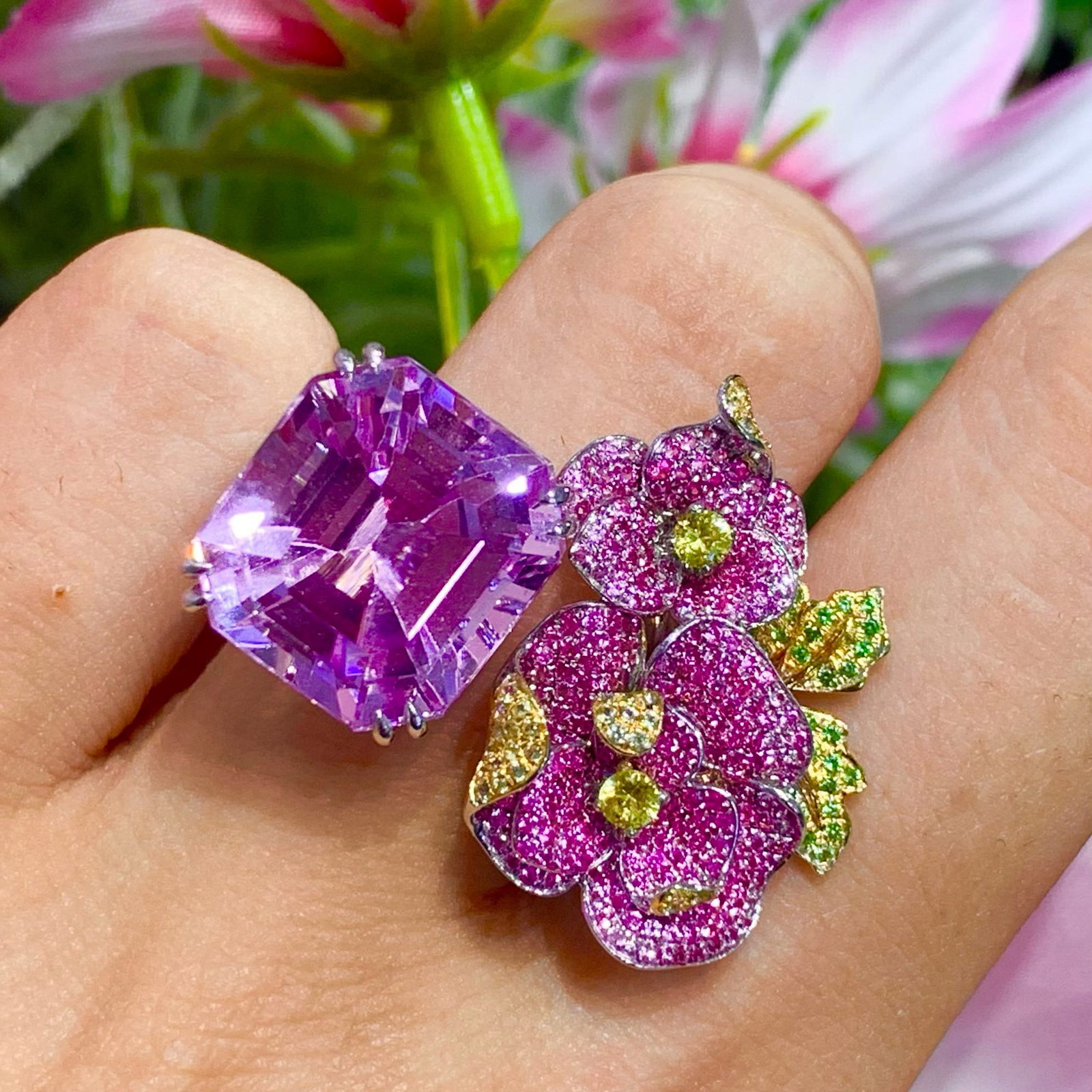14k Gold 15.05 Ct Natural Kunzite & Sapphire & Tsavorite Ring - 3