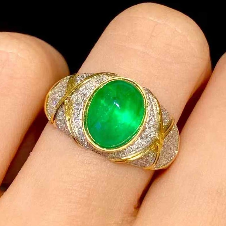 14k Gold 2.8 Ct Natural Emerald & Diamond Ring: Ref:231045098 // gold content:14k gold // ring size:7. 25us // // main gemstone:emerald // shape:oval // carat weight:2. 8ct // color:green // treatment:natural // // adjacent gemstone 2 : diamond //
