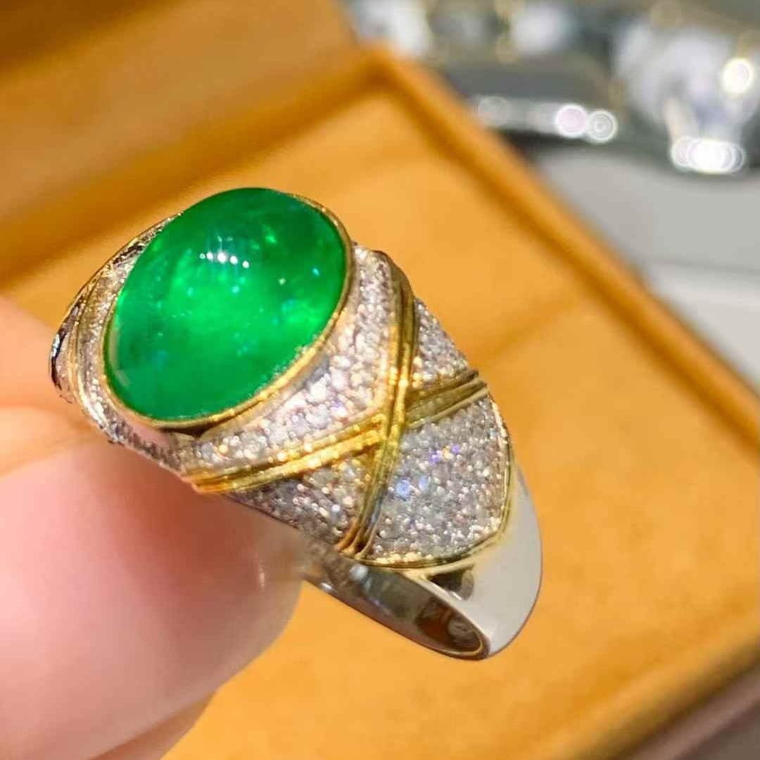 14k Gold 2.8 Ct Natural Emerald & Diamond Ring - 3