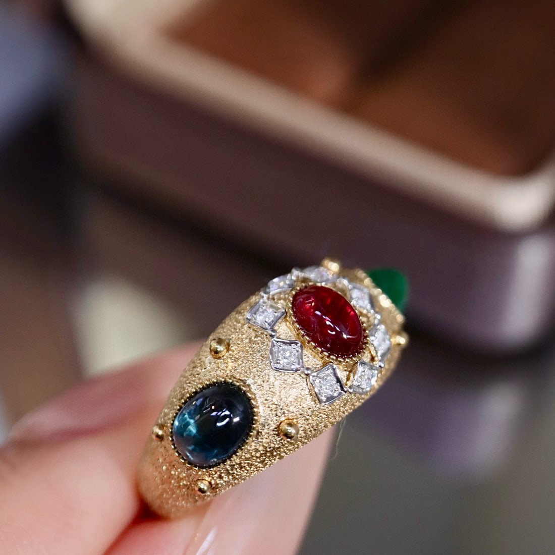 14k Gold 2.10 Ctw Natural Coloured Gemstone & Diamond Ring - 3
