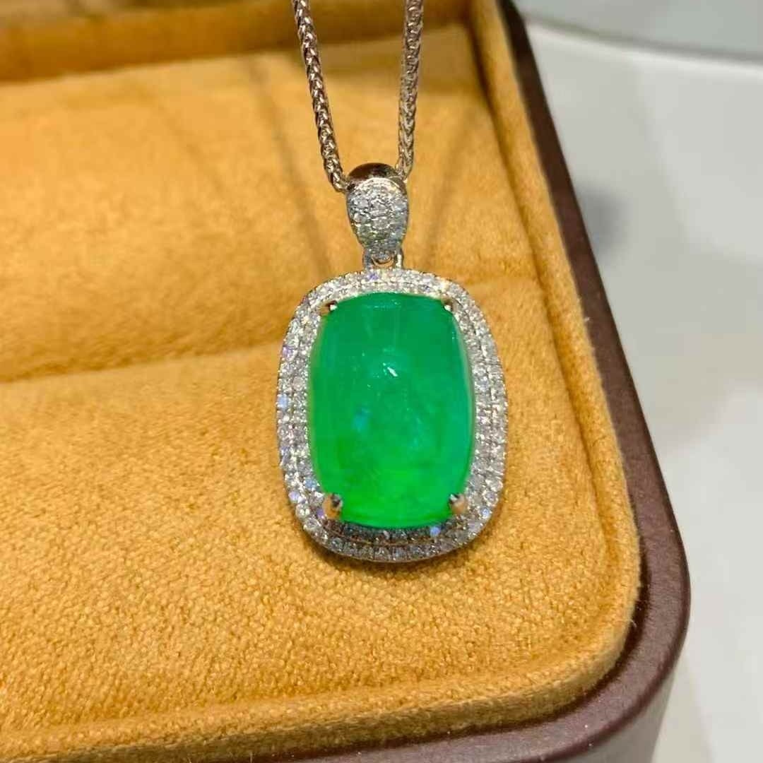 14k Gold 6 Ct Vivid Green Natural Emerald & Diamond Pendant( Without Chain ) - 2
