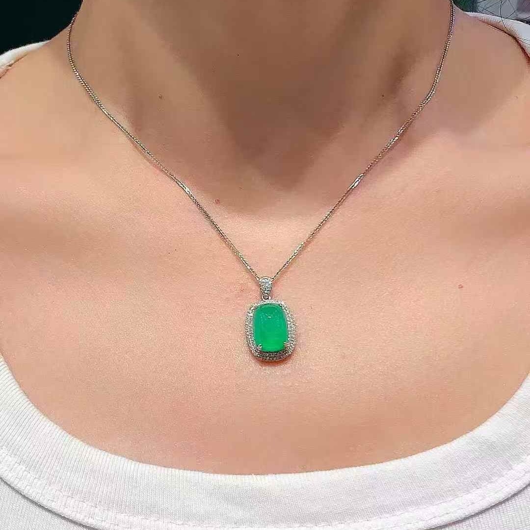 14k Gold 6 Ct Vivid Green Natural Emerald & Diamond Pendant( Without Chain ) - 5