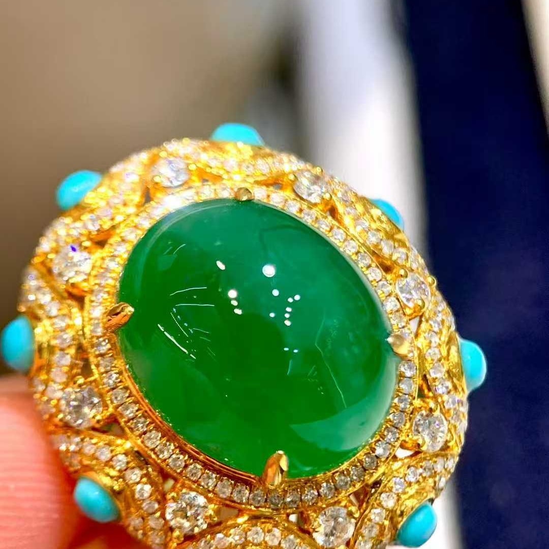 14k Gold 7.9 Ct Vivid Green Natural Emerald & Diamond Ring: Ref:231045104 // gold content:14k gold // ring size:7. 25us // // main gemstone:emerald // shape:oval // carat weight:7. 9ct // color:vivid green // treatment:natural // // adjacent gemstone 2 :