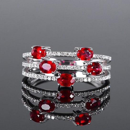 14k Gold 1.22 Ctw Natural Ruby & Diamond Ring: Ref:231045105 // gold content:14k gold // ring size:7. 25us // // main gemstone:ruby // shape:oval // carat weight:1. 02ct // color:red // treatment:natural // // adjacent gemstone 2 : diamond //