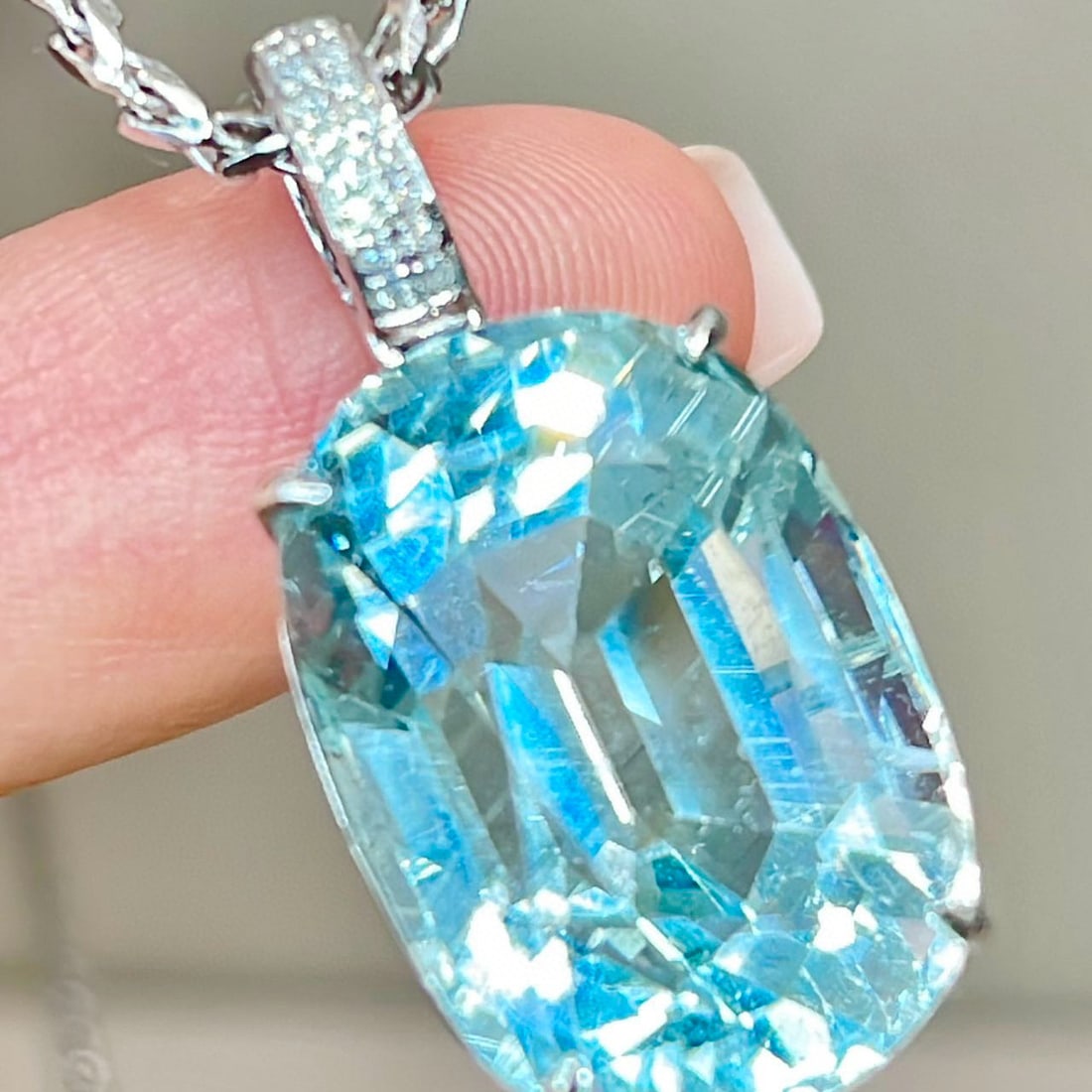14k Gold 12.1 Ct Natural Aquamarine & Diamond Pendant( Without Chain ) - 3