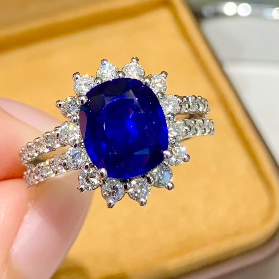 14k Gold 2.7 Ct Natural Sapphire & Diamond Ring - 4