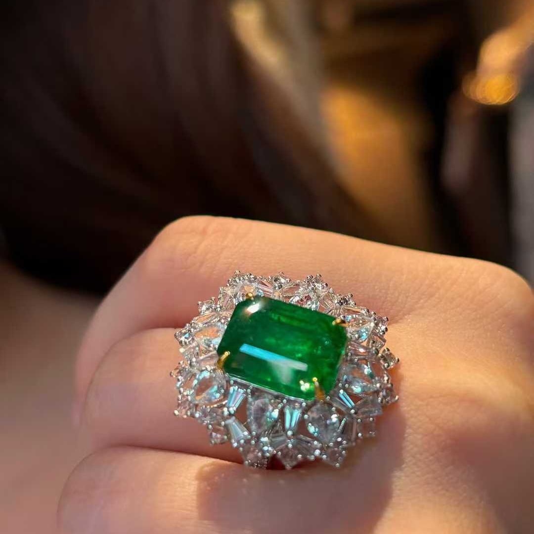14k Gold 8.8 Ct Natural Emerald & Sapphire Ring - 2