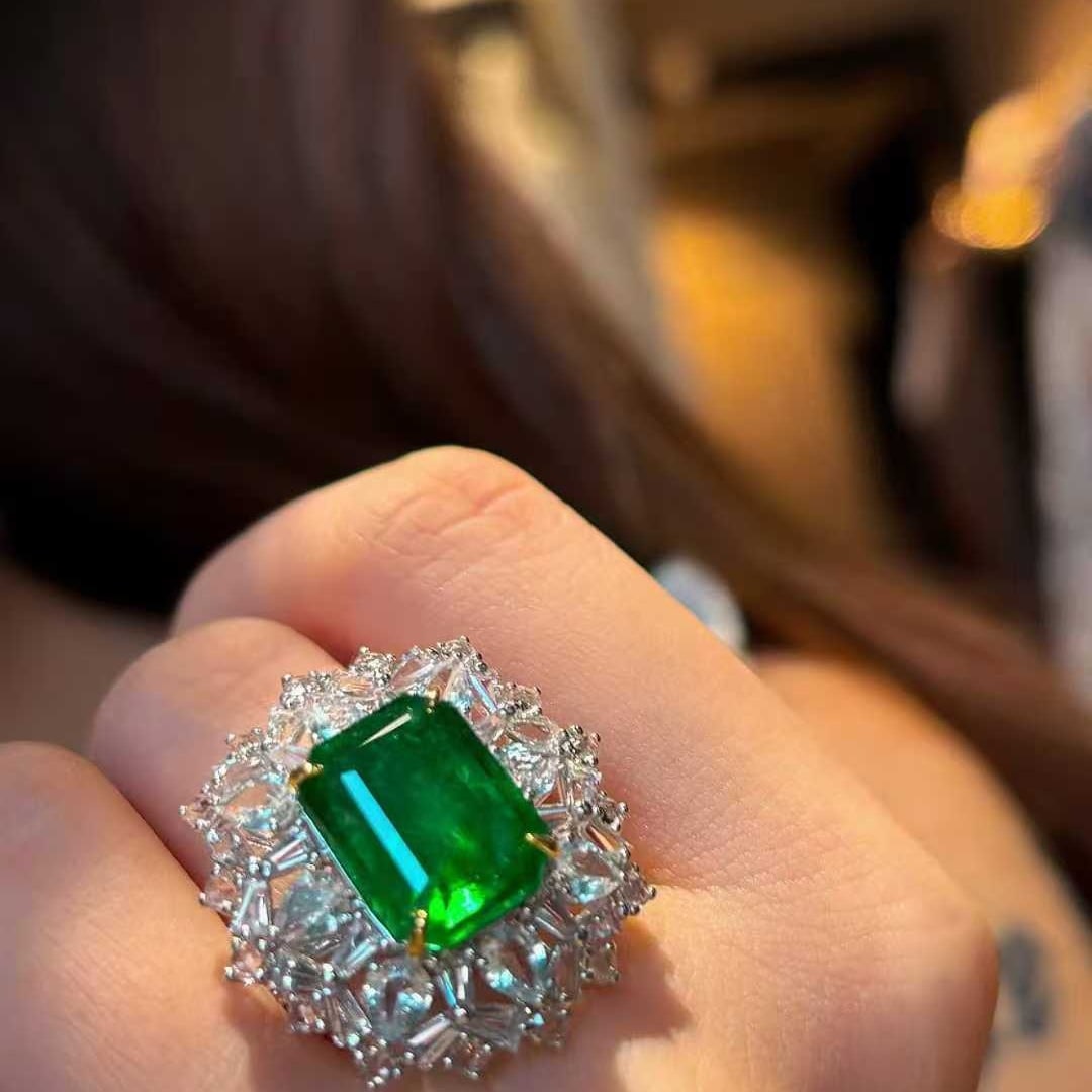 14k Gold 8.8 Ct Natural Emerald & Sapphire Ring - 3