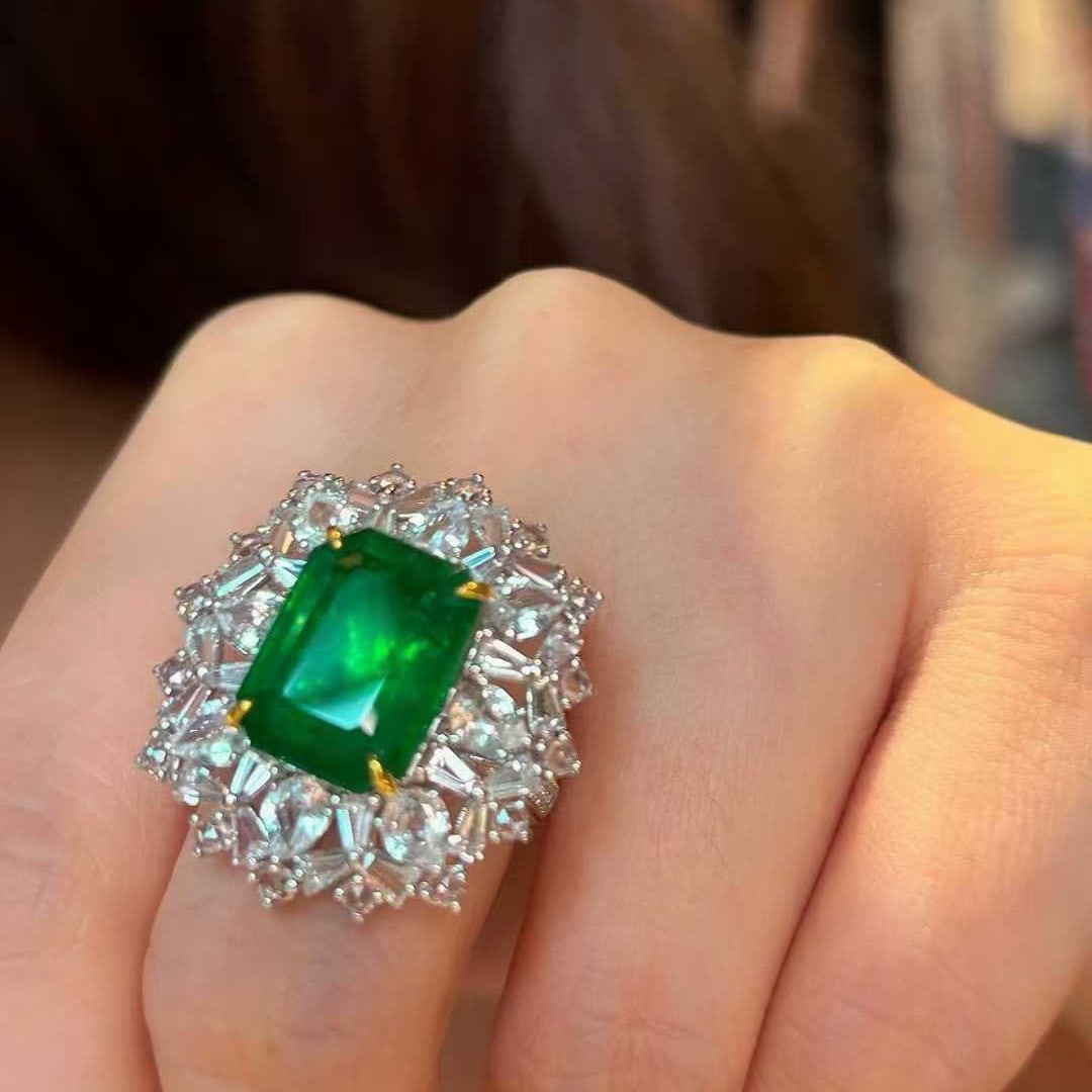 14k Gold 8.8 Ct Natural Emerald & Sapphire Ring - 4