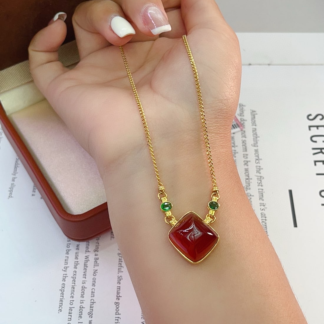 14k Gold 30.52 Ct Natural Spessartine & Tsavorite Necklace - 2