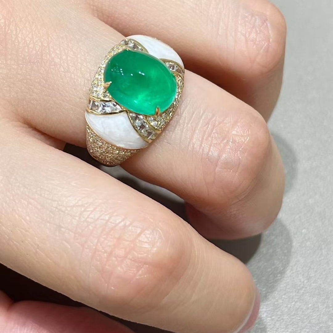 14k Gold 4.08 Ct Natural Emerald & Diamond & Sapphire & Pearl Shell Ring - 5